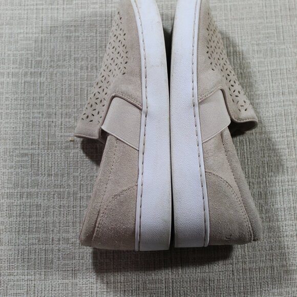 Vionic Size 6 Tan Perforated Slip On Sneakers - Picture 3 of 5
